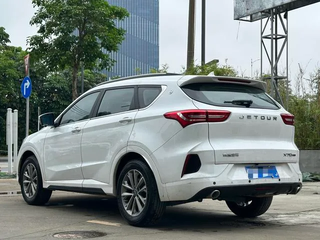 Jetour X70 2022 1.5T DCT Yue Hline Edition 5 seat interior photo 7 Jetour X70 2022 1.5T DCT Yue Hline Edition 5 seat interior photo 7