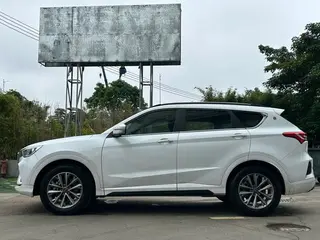 Jetour X70 2022 1.5T DCT Yue Hline Edition 5 seat interior photo 8 Jetour X70 2022 1.5T DCT Yue Hline Edition 5 seat interior photo 8