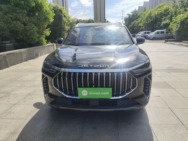 Jetour X70 PLUS 2023 1.5T DCT Brave person PLUS 5 seat exterior photo 2 Jetour X70 PLUS 2023 1.5T DCT Brave person PLUS 5 seat exterior photo 2