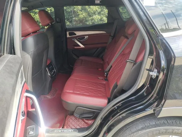 Jetour X70 PLUS 2023 1.5T DCT Brave person PLUS 5 seat interior photo 10 Jetour X70 PLUS 2023 1.5T DCT Brave person PLUS 5 seat interior photo 10