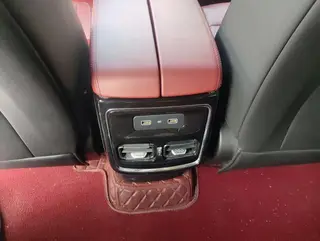 Jetour X70 PLUS 2023 1.5T DCT Brave person PLUS 5 seat interior photo 14 Jetour X70 PLUS 2023 1.5T DCT Brave person PLUS 5 seat interior photo 14