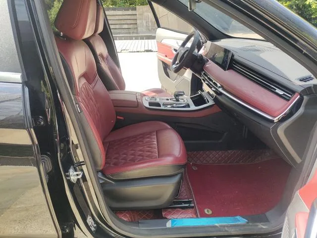 Jetour X70 PLUS 2023 1.5T DCT Brave person PLUS 5 seat interior photo 17 Jetour X70 PLUS 2023 1.5T DCT Brave person PLUS 5 seat interior photo 17