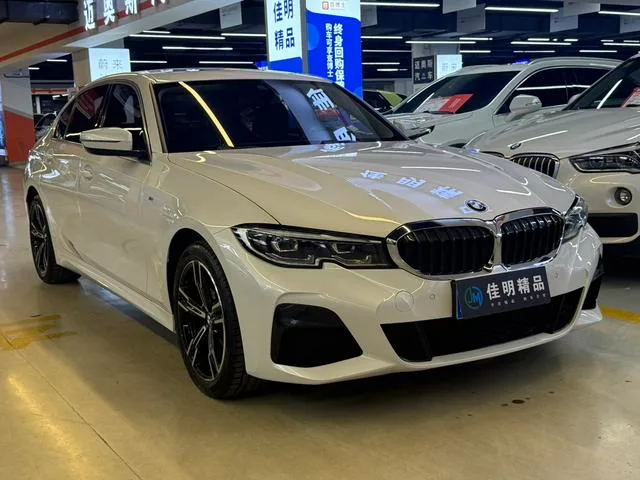BMW 3 Series 2022 Reforma 325Li M Conjunto deportivo exterior foto 3 BMW 3 Series 2022 Reforma 325Li M Conjunto deportivo exterior foto 3