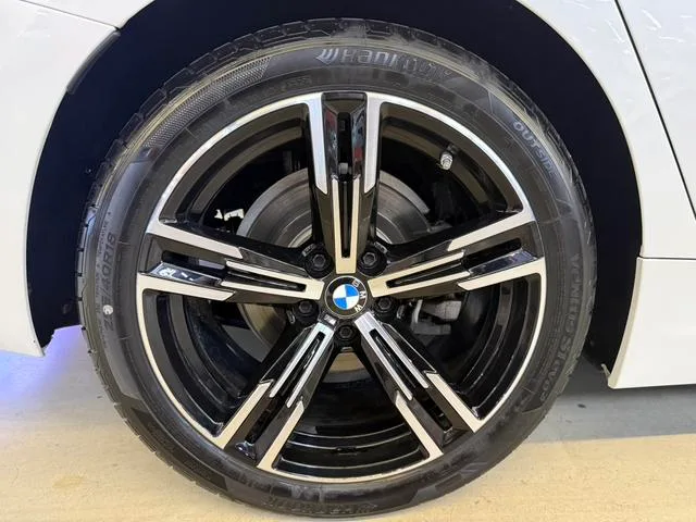 BMW 3 Series 2022 Reforma 325Li M Conjunto deportivo exterior foto 9 BMW 3 Series 2022 Reforma 325Li M Conjunto deportivo exterior foto 9