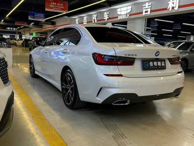 BMW 3 Series 2022 Reforma 325Li M Conjunto deportivo interior foto 17 BMW 3 Series 2022 Reforma 325Li M Conjunto deportivo interior foto 17