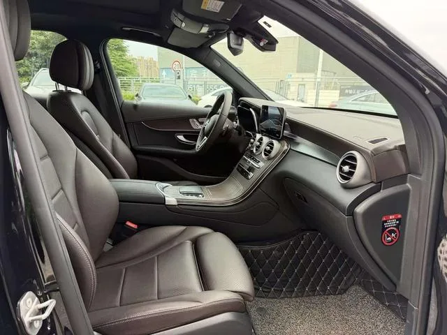 Mercedes-Benz GLC 2022 GLC 260 L 4MATIC Type de luxe intérieur photo 14
