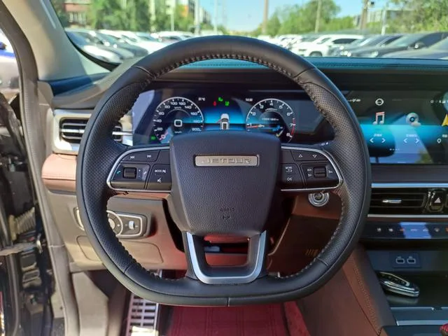 Jetour X90 PLUS 2023 Restyling 1.6TD DCT Villa interior photo 12 Jetour X90 PLUS 2023 Restyling 1.6TD DCT Villa interior photo 12