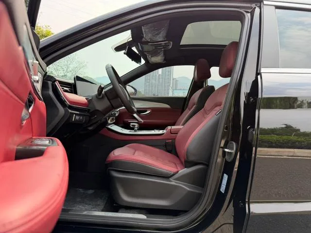 Jetour X70 PLUS 2023 1.5T DCT Brave person PLUS 5 seat exterior photo 8 Jetour X70 PLUS 2023 1.5T DCT Brave person PLUS 5 seat exterior photo 8