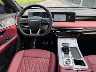 Jetour X70 PLUS 2023 1.5T DCT Brave person PLUS 5 seat interior photo 14 Jetour X70 PLUS 2023 1.5T DCT Brave person PLUS 5 seat interior photo 14