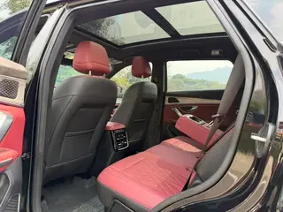 Jetour X70 PLUS 2023 1.5T DCT Brave person PLUS 5 seat interior photo 17 Jetour X70 PLUS 2023 1.5T DCT Brave person PLUS 5 seat interior photo 17