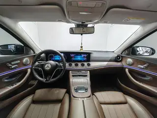 Mercedes-Benz E-Class 2023 E 260 L Coche exterior foto 10 Mercedes-Benz E-Class 2023 E 260 L Coche exterior foto 10