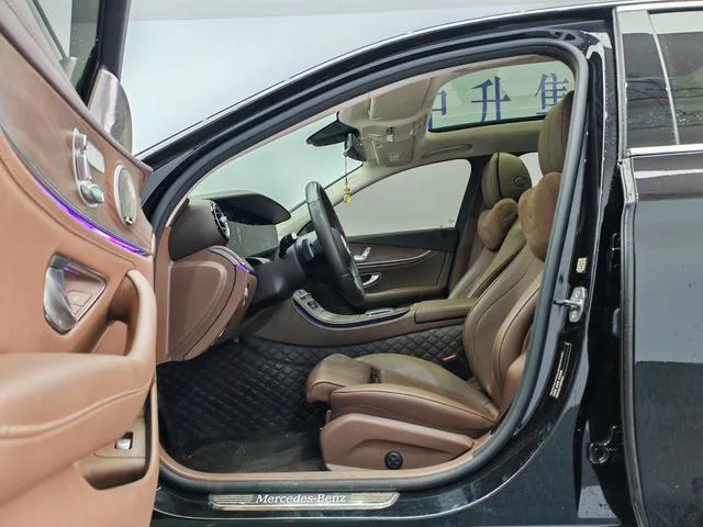 Mercedes-Benz E-Class 2023 E 260 L Coche interior foto 11 Mercedes-Benz E-Class 2023 E 260 L Coche interior foto 11
