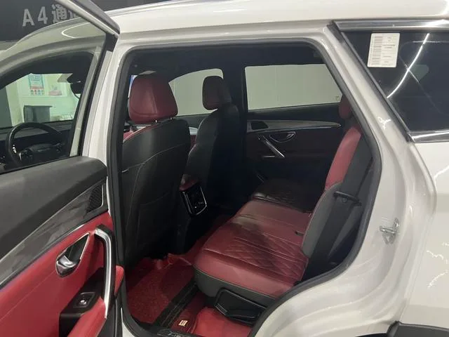 Jetour X70 PLUS 2023 1.5T DCT Brave person PLUS 5 seat exterior photo 3