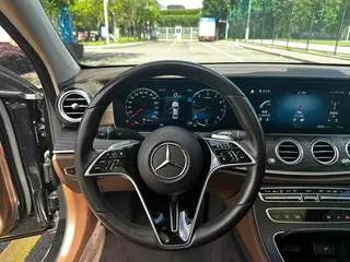 Mercedes-Benz E-Class 2022 E 300 L De lujo Coche exterior foto 5