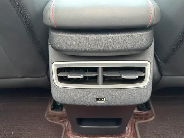 Jetour Dasheng 2024 1.5T DCT Star Brilliance PRO interior photo 18 Jetour Dasheng 2024 1.5T DCT Star Brilliance PRO interior photo 18