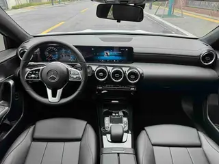 Mercedes-Benz A-Class 2021 A 200 L Version dynamique de la voiture de sport intérieur photo 12 Mercedes-Benz A-Class 2021 A 200 L Version dynamique de la voiture de sport intérieur photo 12