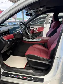 Jetour X70 PLUS 2021 Restyling 1.5T DCT mountain Pro 7 seat interior photo 13 Jetour X70 PLUS 2021 Restyling 1.5T DCT mountain Pro 7 seat interior photo 13