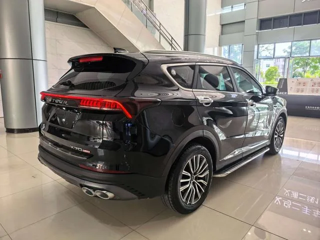 Jetour X70 PLUS 2024 Champion Edition 1.5T DCT Champion MAX 5 seat interior photo 14 Jetour X70 PLUS 2024 Champion Edition 1.5T DCT Champion MAX 5 seat interior photo 14