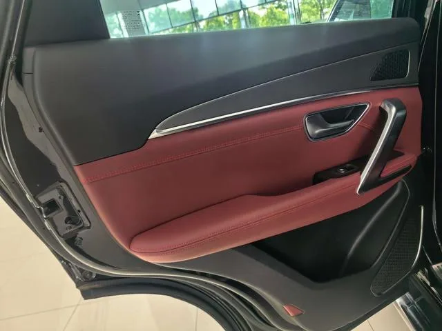 Jetour X70 PLUS 2024 Champion Edition 1.5T DCT Champion MAX 5 seat interior photo 19 Jetour X70 PLUS 2024 Champion Edition 1.5T DCT Champion MAX 5 seat interior photo 19