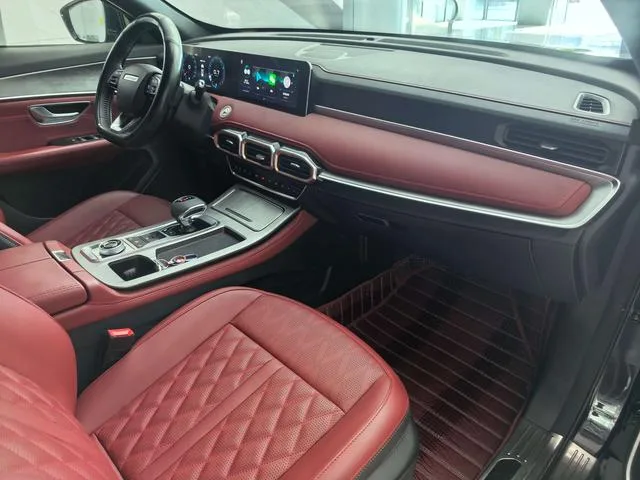 Jetour X70 PLUS 2024 Champion Edition 1.5T DCT Champion MAX 5 seat interior photo 20 Jetour X70 PLUS 2024 Champion Edition 1.5T DCT Champion MAX 5 seat interior photo 20