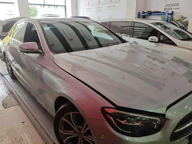 Mercedes-Benz E-Class 2021 Restyling E 300 L Fashionable sports car exterior photo 2