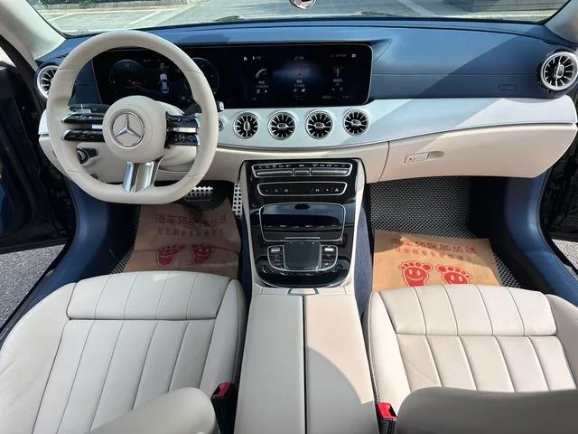 Mercedes-Benz E-Class (Imported) 2021 Reforma E 260 Coupé interior foto 12 Mercedes-Benz E-Class (Imported) 2021 Reforma E 260 Coupé interior foto 12