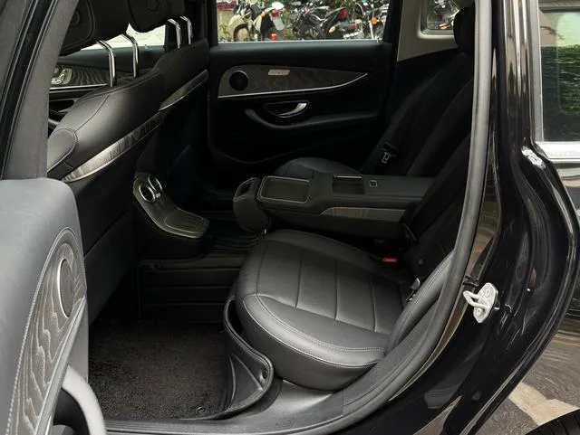 Mercedes-Benz E-Class 2021 E 300 L Style tendance Voiture de sport extérieur photo 6