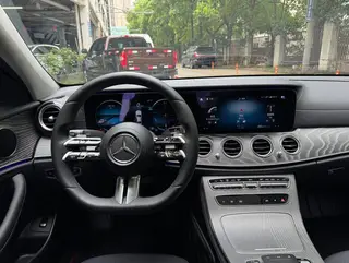 Mercedes-Benz E-Class 2021 E 300 L Style tendance Voiture de sport intérieur photo 8