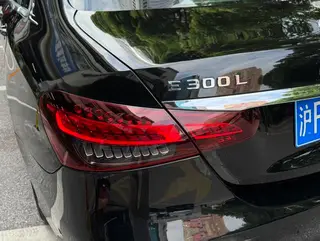 Mercedes-Benz E-Class 2021 E 300 L Style tendance Voiture de sport intérieur photo 9