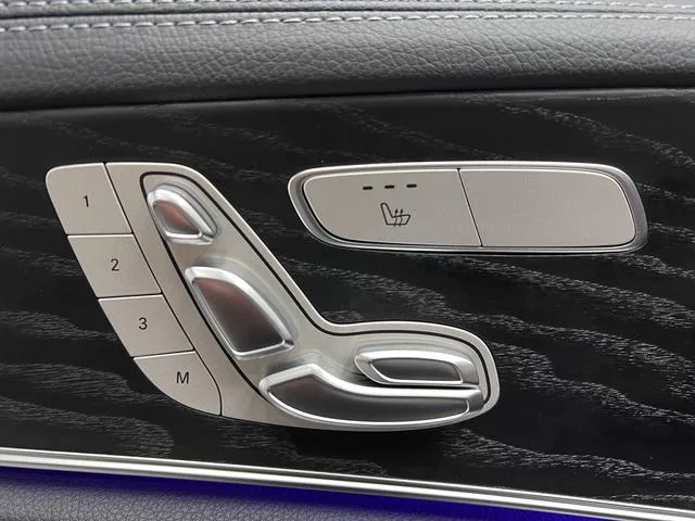 Mercedes-Benz E-Class (Imported) 2022 E 300 Edición deportiva de lujo interior foto 13 Mercedes-Benz E-Class (Imported) 2022 E 300 Edición deportiva de lujo interior foto 13