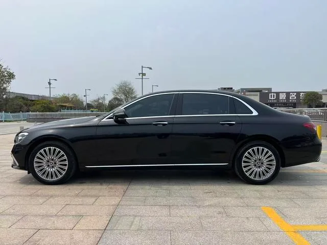 Mercedes-Benz E-Class 2021 E 300 L Fashionable Passenger car exterior photo 4