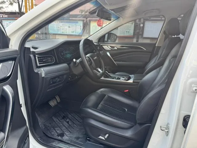 Jetour X90 2021 1.6T DCT Versión Shadow Zun 6 Asiento exterior foto 4 Jetour X90 2021 1.6T DCT Versión Shadow Zun 6 Asiento exterior foto 4