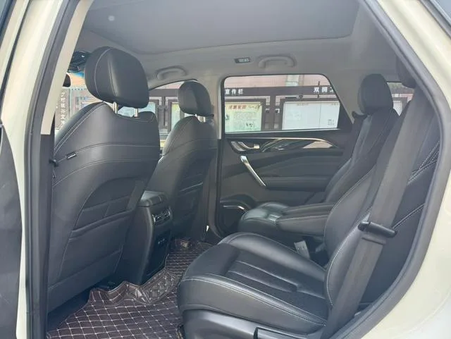 Jetour X90 2021 1.6T DCT Versión Shadow Zun 6 Asiento exterior foto 6 Jetour X90 2021 1.6T DCT Versión Shadow Zun 6 Asiento exterior foto 6