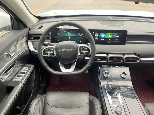 Jetour X70 PLUS 2021 Zhuge 1.6T DCT Kongming 7 seat interior photo 14