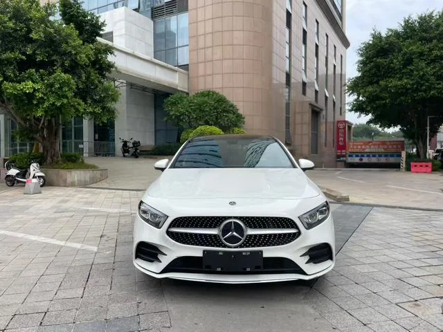 Mercedes-Benz A-Class 2021 A 200 L Sport Sedan Fashion Edition exterior photo 2