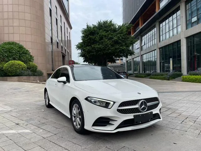 Mercedes-Benz A-Class 2021 A 200 L Sport Sedan Fashion Edition interior photo 9