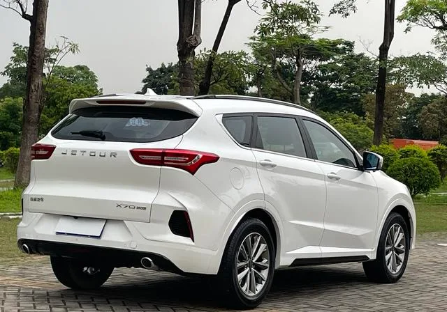 Jetour X70 2022 1.5T DCT Yue Hline Edition 5 seat interior photo 7 Jetour X70 2022 1.5T DCT Yue Hline Edition 5 seat interior photo 7
