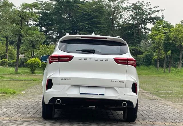Jetour X70 2022 1.5T DCT Yue Hline Edition 5 seat interior photo 8 Jetour X70 2022 1.5T DCT Yue Hline Edition 5 seat interior photo 8