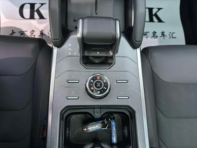 Jetour T2 2023 2.0TD Four-wheel drive Time travel PRO interior photo 12 Jetour T2 2023 2.0TD Four-wheel drive Time travel PRO interior photo 12