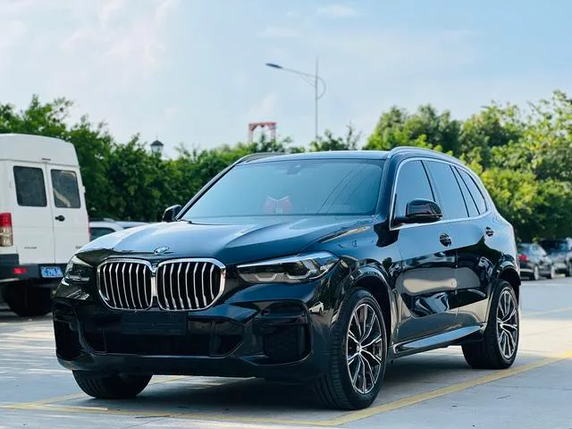 BMW X5 2021 xDrive30i M Sports suit exterior photo 1 BMW X5 2021 xDrive30i M Sports suit exterior photo 1