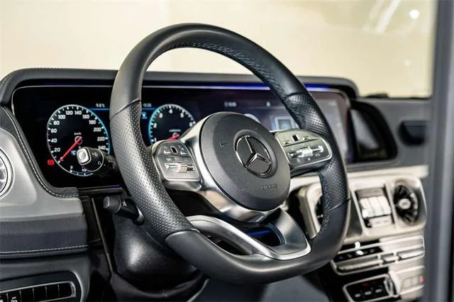 Mercedes-Benz G-Class 2024 G 500 intérieur photo 12