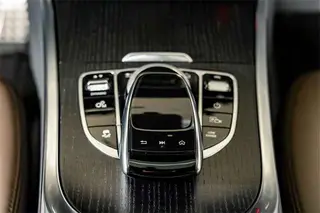 Mercedes-Benz G-Class 2024 G 500 intérieur photo 17