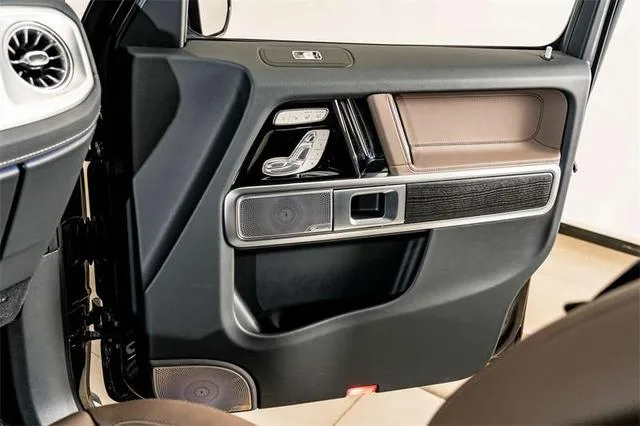Mercedes-Benz G-Class 2024 G 500 intérieur photo 18