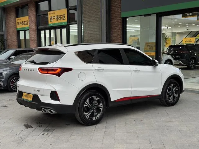 Jetour X70 2024 1.5T DCT Enjoyment Edition 7 seat exterior photo 4