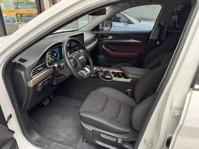Jetour X70 2024 1.5T DCT Enjoyment Edition 7 seat interior photo 11