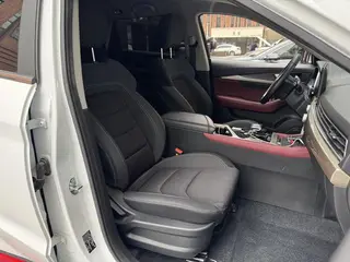 Jetour X70 2024 1.5T DCT Enjoyment Edition 7 seat interior photo 19