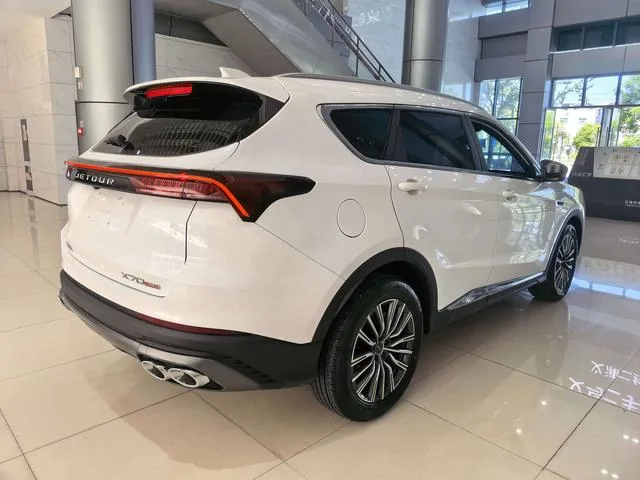 Jetour X70 PLUS 2024 Champion Edition 1.5T DCT Champion PRO 5 seat exterior photo 8