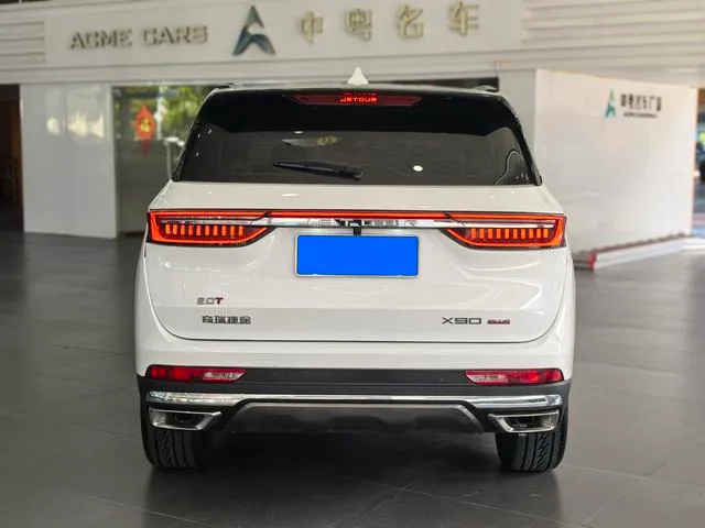 Jetour X90 2022 Zilong 2.0T DCT Huwei Edition 5 seat interior photo 14 Jetour X90 2022 Zilong 2.0T DCT Huwei Edition 5 seat interior photo 14