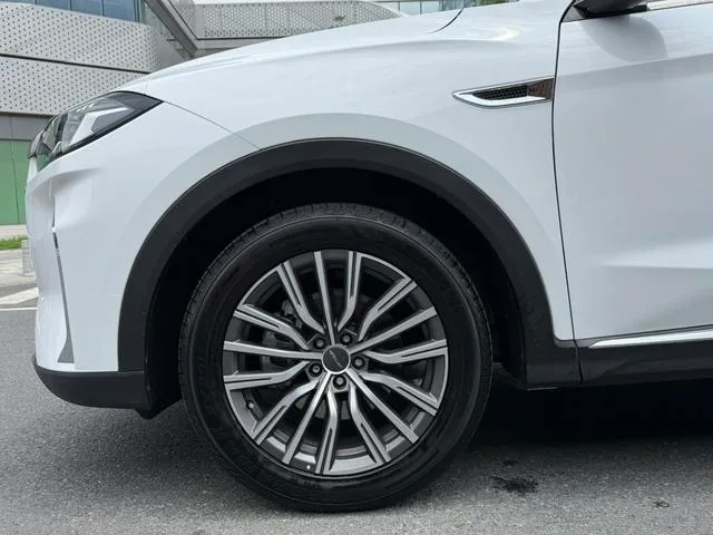 Jetour X70 PLUS 2024 Champion Edition 1.5T DCT Champion PRO 7 seat interior photo 11 Jetour X70 PLUS 2024 Champion Edition 1.5T DCT Champion PRO 7 seat interior photo 11