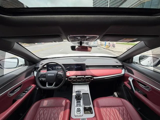 Jetour X70 PLUS 2024 Champion Edition 1.5T DCT Champion PRO 7 seat interior photo 16 Jetour X70 PLUS 2024 Champion Edition 1.5T DCT Champion PRO 7 seat interior photo 16